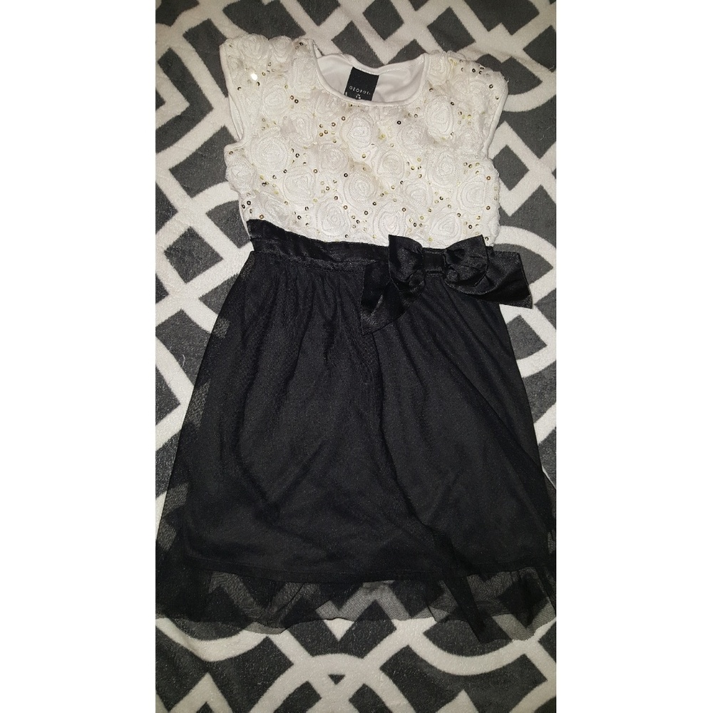 🦄Girls dress size 7/8